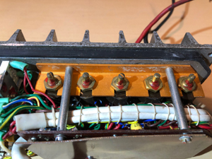 BRG 12-24/24 inverteres tápegység, BRG FM10-164 és BRG FM10-166 adó vevőhöz