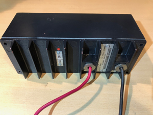 BRG 12-24/24 inverteres tápegység, BRG FM10-164 és BRG FM10-166 adó vevőhöz