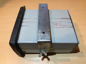 BRG GK302 szelektív hívóval ellátott gépkocsi kezelő egység